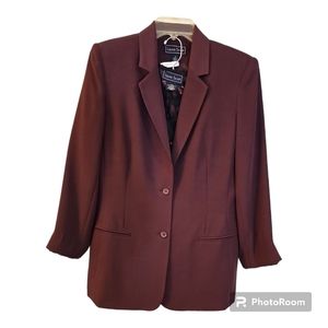 EUC 3-piece Laura Scott skirt suit. Plum color.  Size 12 suit, size large shell.